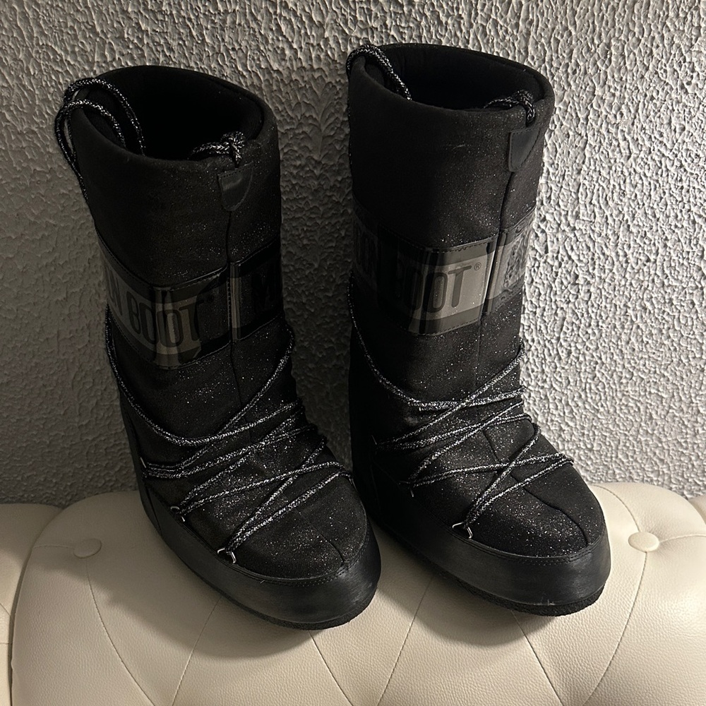 Moon Boot Black Glitter Platform Snow Boots - Picture 3 of 6